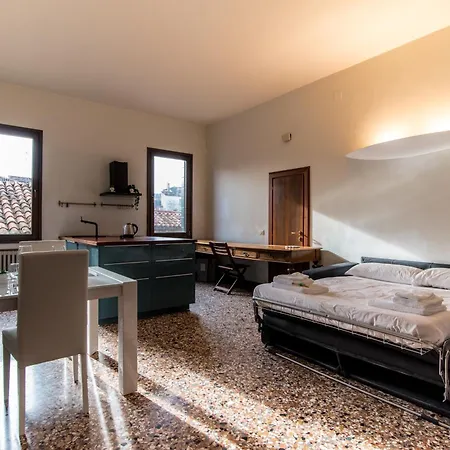 8 Min Rialto E San Marco - *
