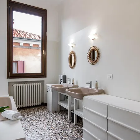 8 Min Rialto E San Marco - Daire *