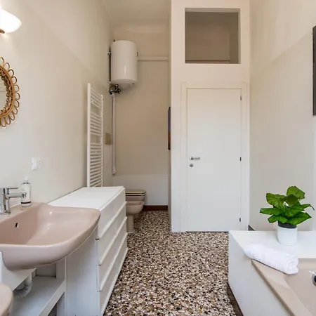 Daire 8 Min Rialto E San Marco - *