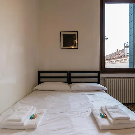 Daire 8 Min Rialto E San Marco - Venedik